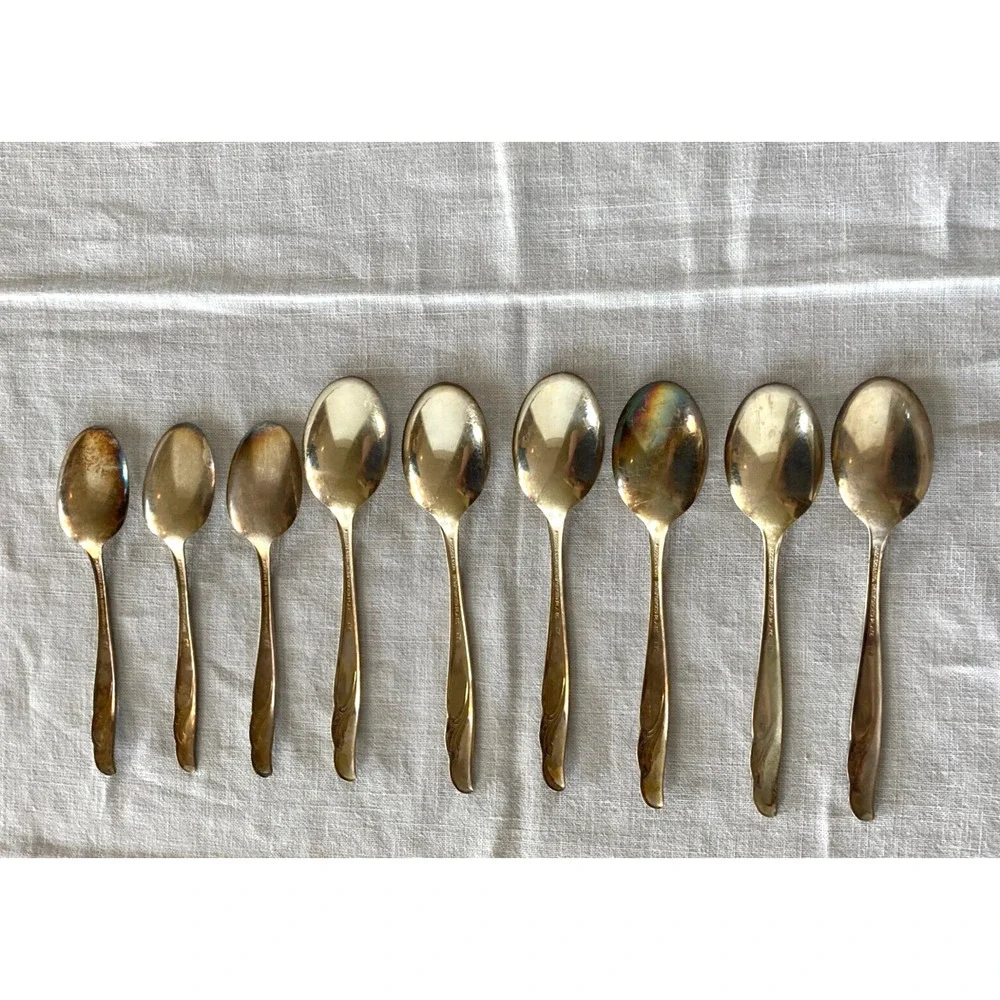 35 PC WM Rogers International Exquisite Reinforced Silverplate w Iced Tea Spoons